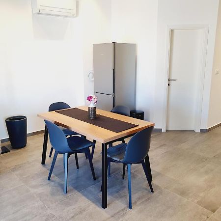 Modern Apartment Ana Premantura Eksteriør billede