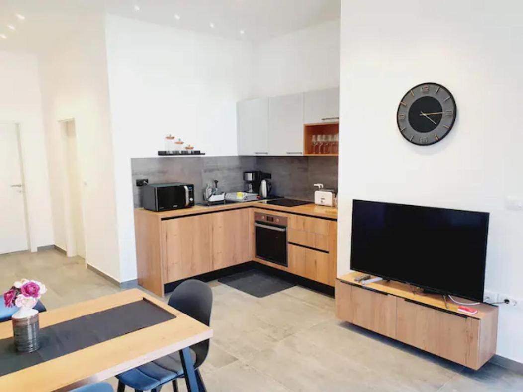 Modern Apartment Ana Premantura Eksteriør billede